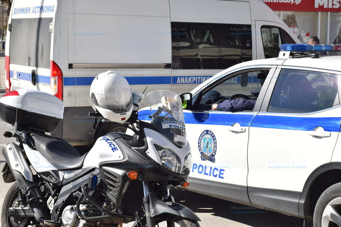 Σύλληψη 57χρονου πιωμένου οδηγού μοτοσικλέτας στον Βόλο για επικίνδυνη οδήγηση και τροχαίο – Του είχαν αφαιρεθεί το δίπλωμα και πινακίδες για τροχονομική παράβαση