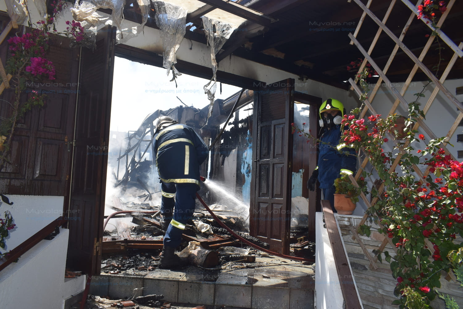Φωτιά κατέστρεψε μονοκατοικία κοντά στο Σουτραλί Αγριάς (θέση Τερέμπασι) – εικόνες και video