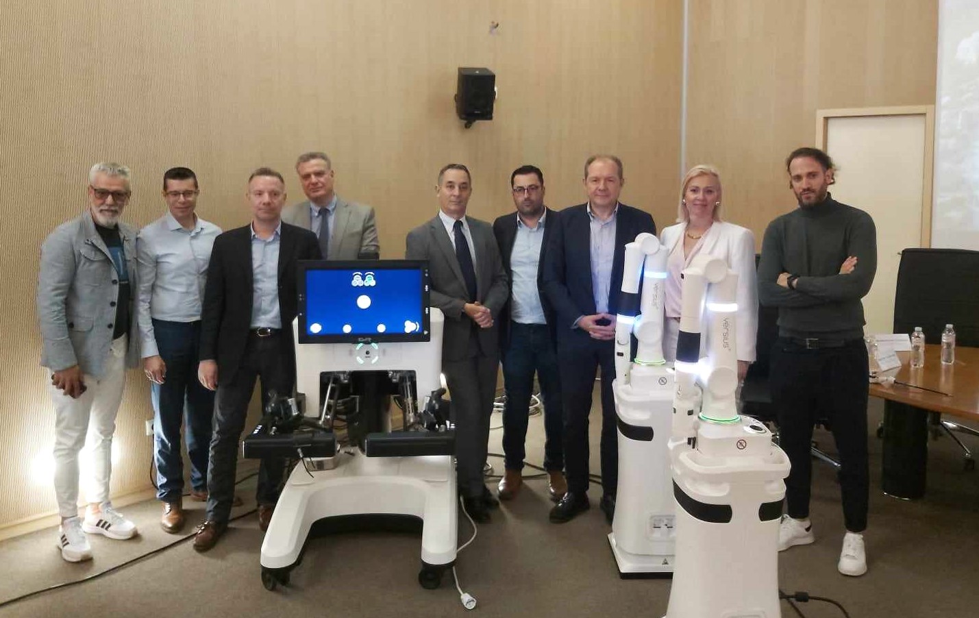 Χειρουργική τελειότητα με ρομποτικό σύστημα σε προσιτές τιμές στο ΙΑΣΩ Θεσσαλίας (pics & vid)