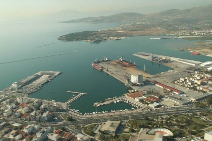 Ερώτηση στην Βουλή για τον περιορισμό ανταγωνισμού στον νέο Κανονισμό Ρυμουλκήσεων του Οργανισμού Λιμένος Βόλου