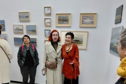 Η Terry Nikoliade αποκαλύπτει τις “Φύσεις” της: “Η τέχνη είναι απελευθερωτική”