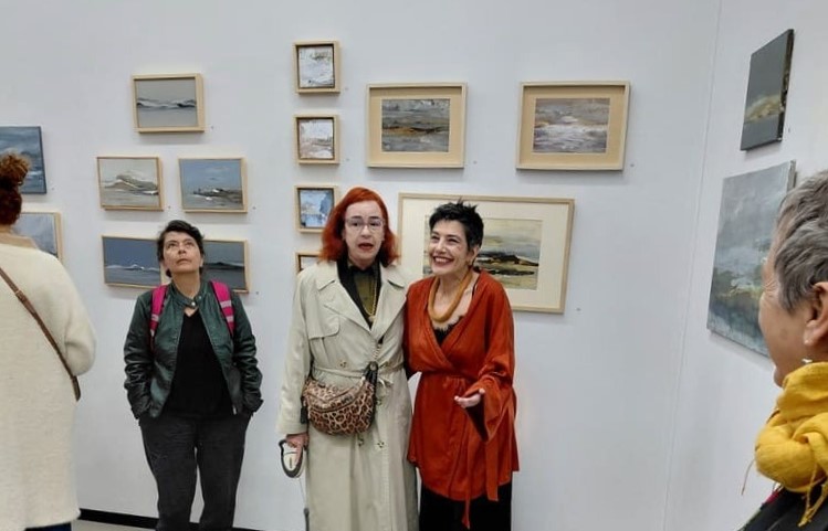 Η Terry Nikoliade αποκαλύπτει τις “Φύσεις” της: “Η τέχνη είναι απελευθερωτική”