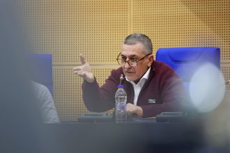 Κουρέτας: Συνεχίζει με θράσος ο κ. Βαξεβανόπουλος – Λέει ψέμματα συστηματικά, θα δείτε σε λίγο καιρό για ποιο λόγο