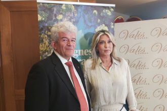 Άννα Καραμανλή: Ιδιαίτερο κεφάλαιο ο ορεινός τουρισμός με την αυθεντικότητα περιοχών όπως το Πήλιο και η Μαγνησία (pics & vid)