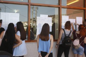 Βάσεις 2026: Πτώση στις Νομικές, άνοδος στα Πολυτεχνεία – Οι πρώτες εκτιμήσεις του αναλυτή Χατζητέγα