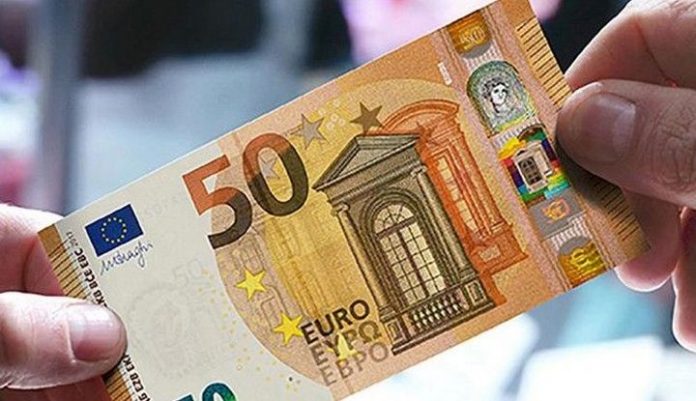 Συλλήψεις στη Θεσσαλία για διάθεση πλαστών χαρτονομισμάτων των 50€