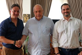 Επίσκεψη στον Δήμαρχο Βόλου από τον νέο Πρόεδρο και τον νέο Γραμματέα του Εμπορικού Συλλόγου Βόλου