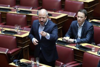 Παραιτήθηκε από τον ΣΥΡΙΖΑ και κρατάει την βουλευτική έδρα στη Μαγνησία ο Αλ. Μεϊκόπουλος