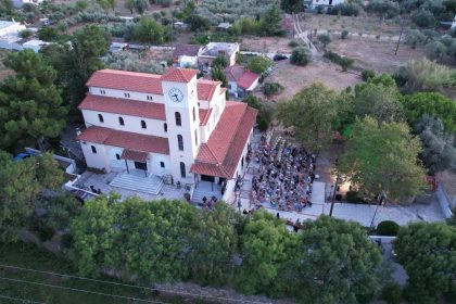 Δημητριάδος Ιγνάτιος: Ας βάλουμε την Παναγία οδηγό στη ζωή μας – Πρώτη Αυγουστιάτικη Παράκληση στον Ιερό Ναό Αγίας Αικατερίνης Βόλου