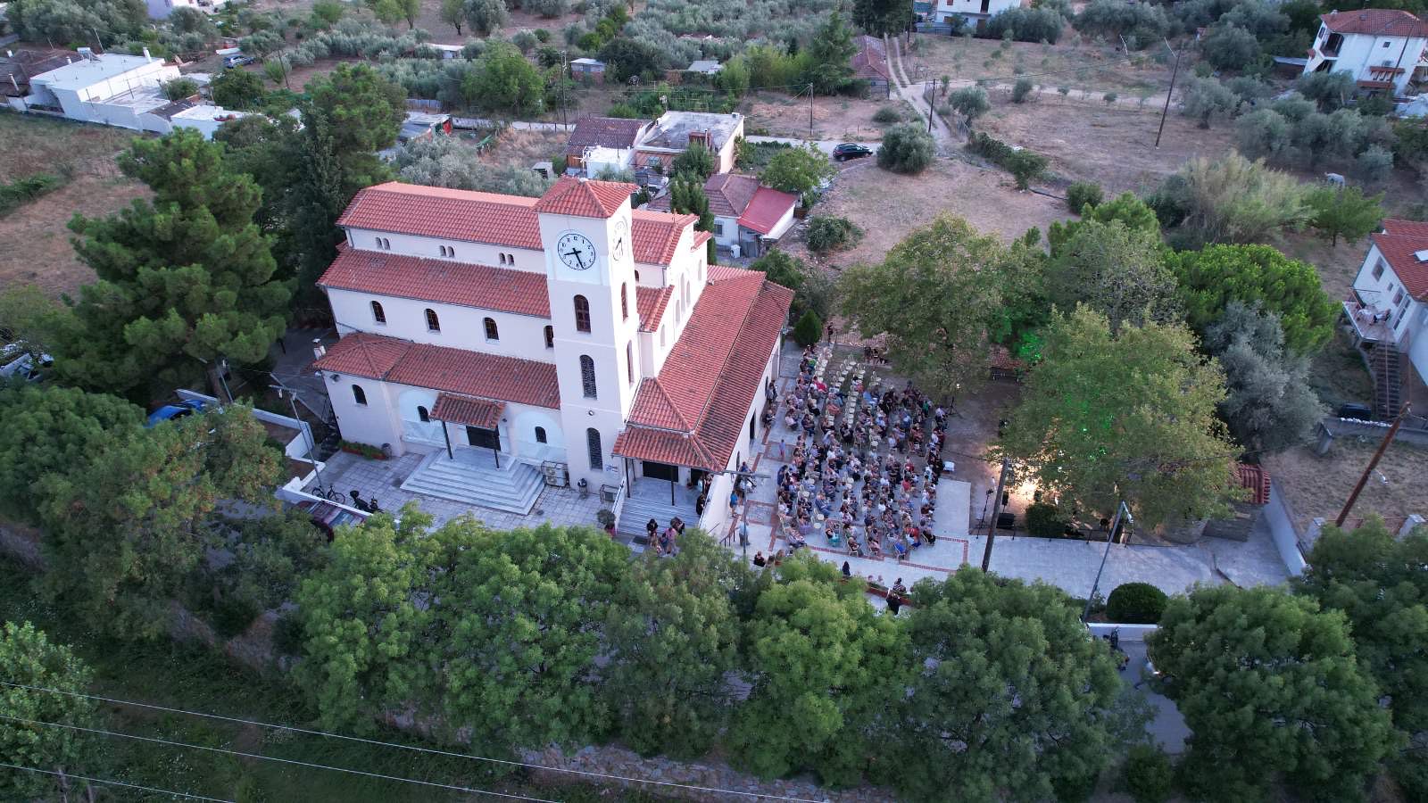Δημητριάδος Ιγνάτιος: Ας βάλουμε την Παναγία οδηγό στη ζωή μας – Πρώτη Αυγουστιάτικη Παράκληση στον Ιερό Ναό Αγίας Αικατερίνης Βόλου