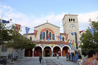 Λαμπρό το Πάσχα του Καλοκαιριού στην Μητρόπολη Δημητριάδος – Εικόνες από Ευαγγελίστρια και Άνω Ξενιά