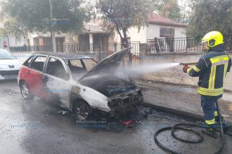 Φωτιά σε σταθμευμένο ΙΧ στη Νέα Ιωνία Βόλου, κοντά στο στρατόπεδο Γεωργούλα (pics & vid)