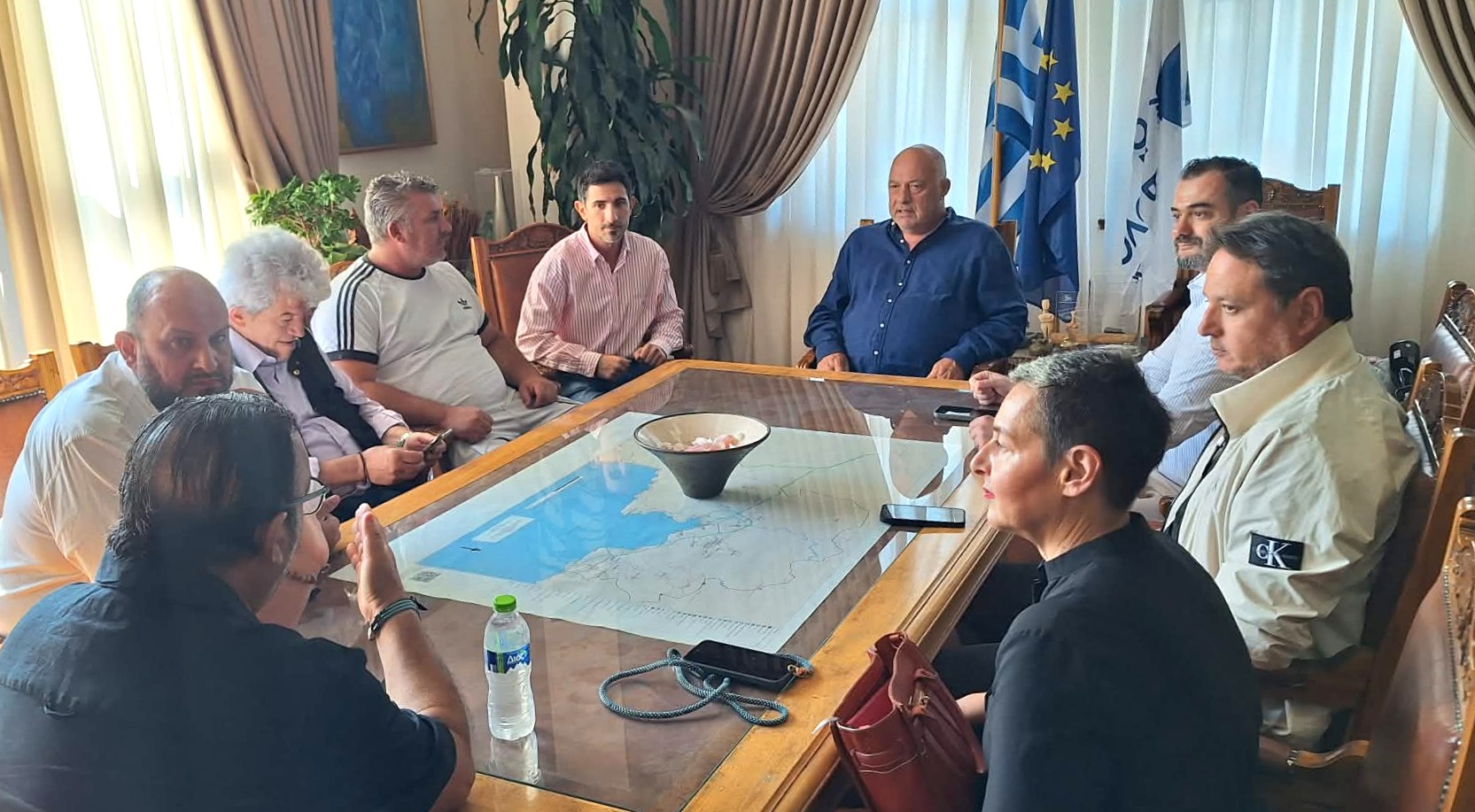 Συνέργειες του Δήμου Βόλου με τοπικούς φορείς για μεγέθυνση αποτελεσμάτων στη γιορτινή περίοδο