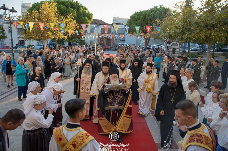 Με λαμπρότητα η υποδοχή του Ιερού Λειψάνου της Αγίας Φωτεινής στην Ευαγγελίστρια Νέας Ιωνίας
