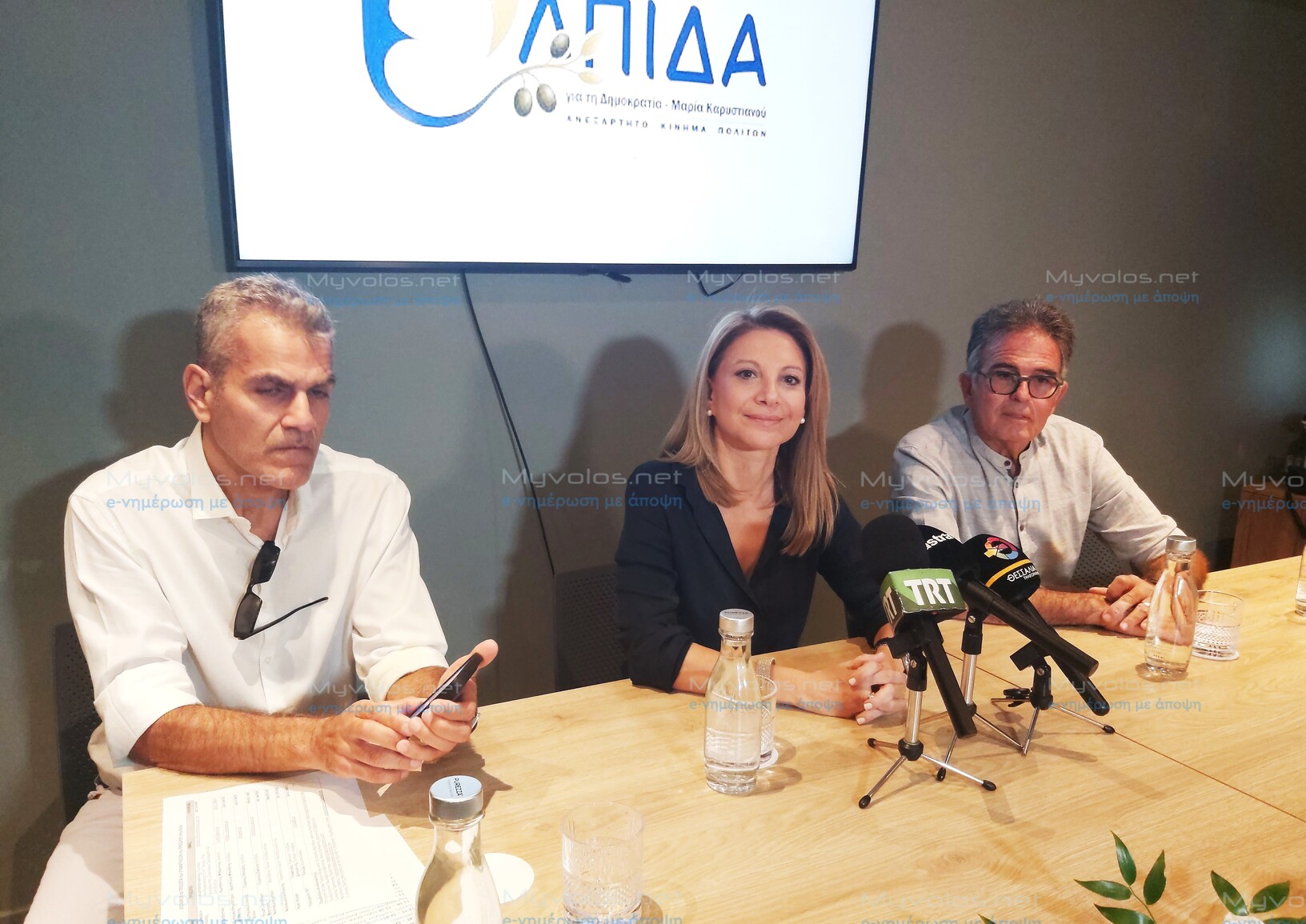 Καρυστιανού στον Βόλο: Θα το κάνω μπλουζάκι – Δεν θα συζητήσουμε για τη διακυβέρνηση με κανένα συστημικό κόμμα – Ο Μπέος δεν ήθελε να μας συναντήσει (pics & vid)