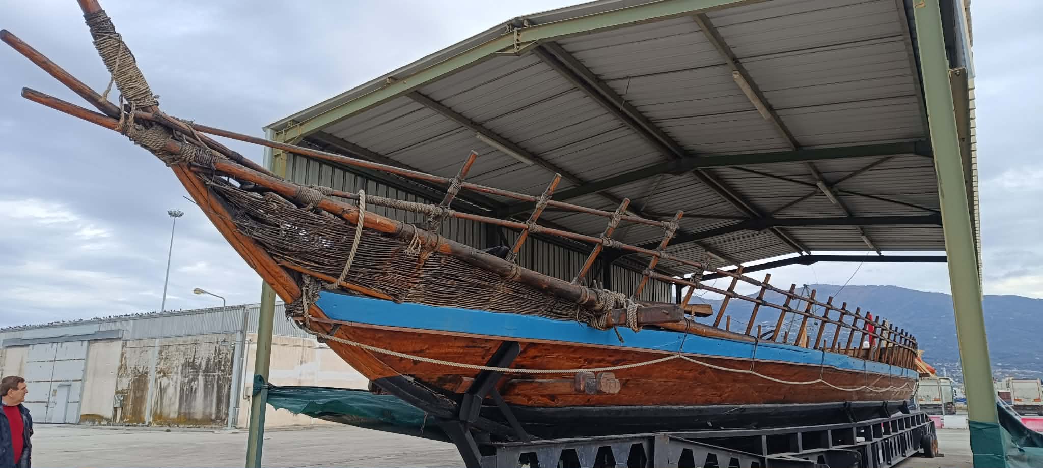 Αυτοψία στην Αργώ στη λιμενική ζώνη Βόλου – Εργασίες επισκευής και συντήρησης μέχρι την τοποθέτηση στο νέο Μουσείο