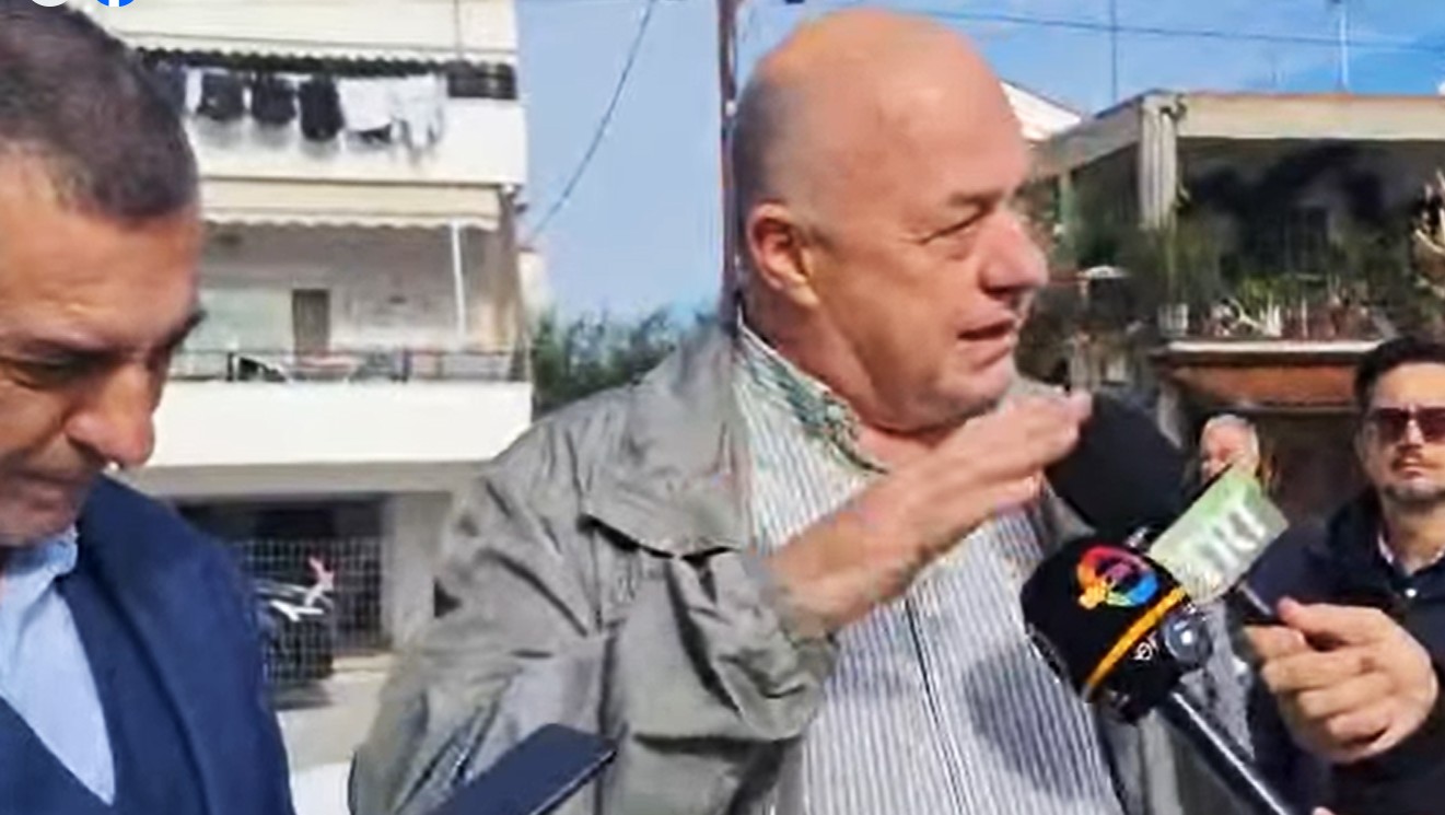 Μπέος σε Κουρέτα: “Πεταμένα λεφτά” για το κλειστό γυμναστήριο από την Περιφέρεια στη Ν. Αγχίαλο – ‘Ετσι γίνονται τα κουφάρια