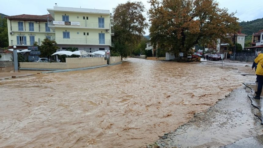 Προβλήματα από την κακοκαιρία σε Πήλιο και Σποράδες – Πλημμύρες σε Χόρτο, Μηλίνα και Πλατανιά (pics & vid)