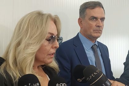 Δίκη Τεμπών: Είναι σαν να έσκασε πυρηνική βόμβα μέσα στο κεφάλι του, κατέθεσε η μητέρα του Γεράσιμου Γεωργιάδη, μοναδικού επιζώντα από το πρώτο βαγόνι – «Η πρόγνωση για την υγεία του είναι πολύ κακή»